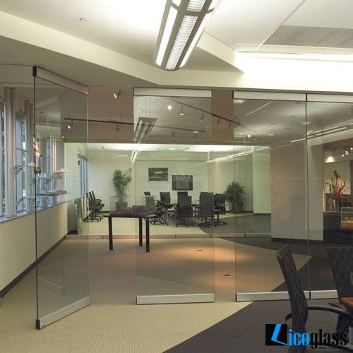 vach-kinh-cuong-luc-trang-tri (1)